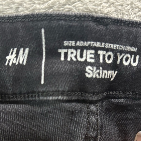 H&M Black Skinny Jeans Sleek Fit - Picture 2 of 5